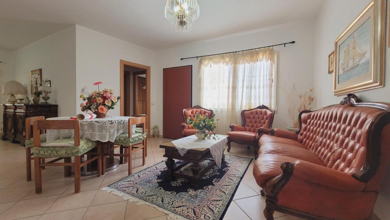 Residenza La Pineta Orosei Villa ภายนอก รูปภาพ